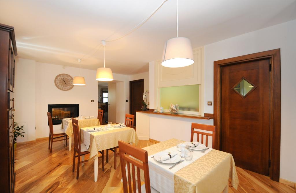 Bed & Breakfast Korta Gira Buici  Exterior foto