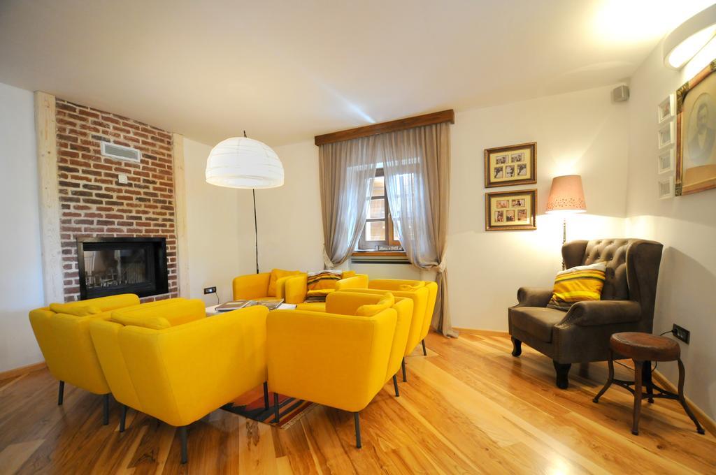 Bed & Breakfast Korta Gira Buici  Exterior foto