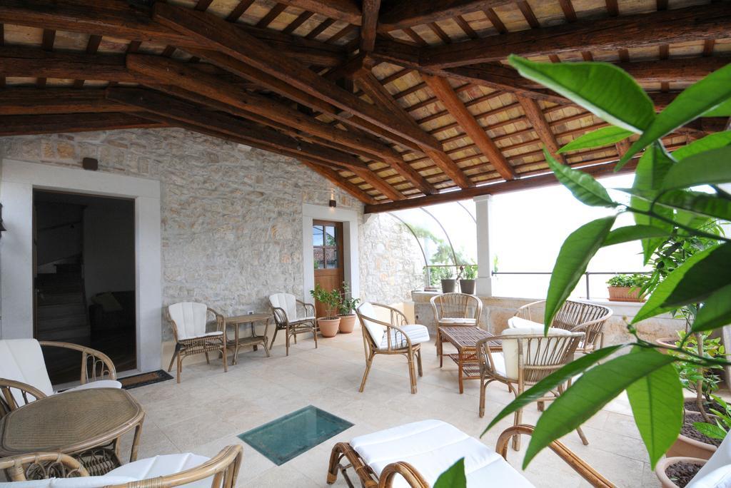 Bed & Breakfast Korta Gira Buici  Exterior foto