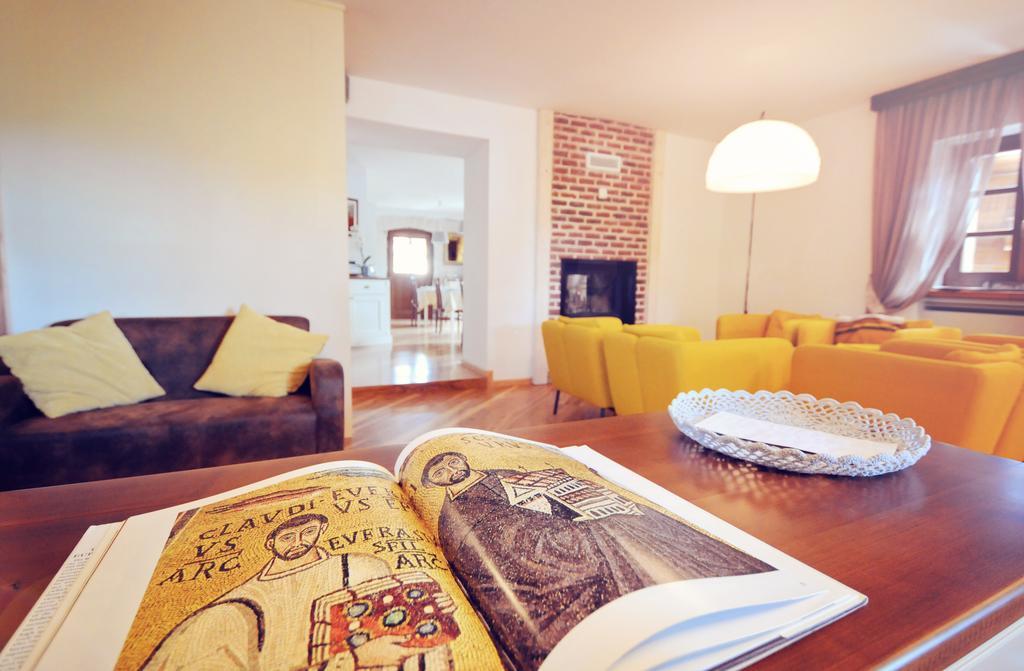 Bed & Breakfast Korta Gira Buici  Exterior foto