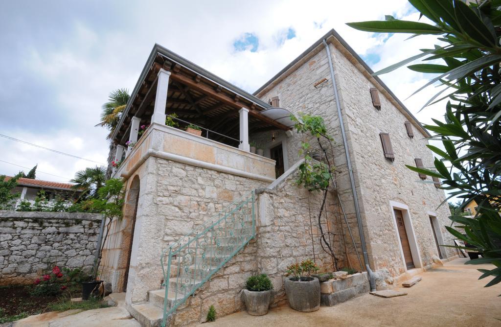 Bed & Breakfast Korta Gira Buici  Exterior foto