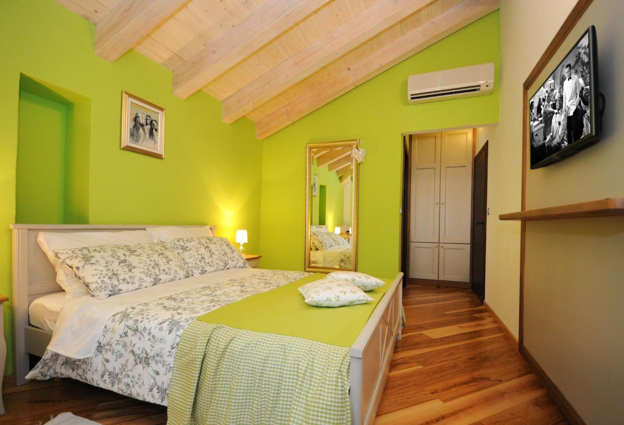 Bed & Breakfast Korta Gira Buici  Quarto foto